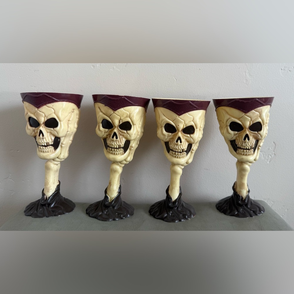 Vintage Skull Goblets Molded plastic Gothic Halloween Easter Unlimited set of 4